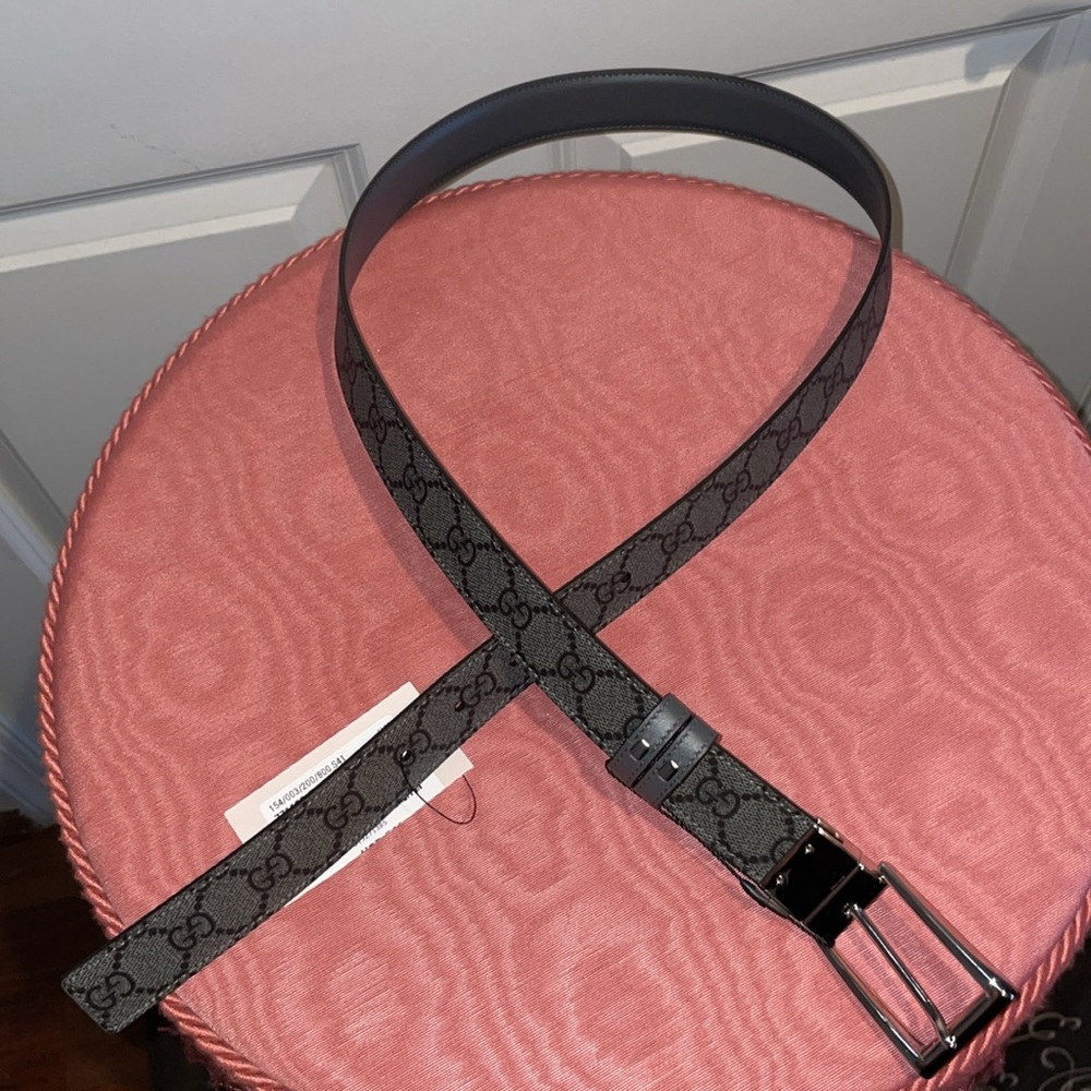 New Gucci reversible belt with rectangular buckle